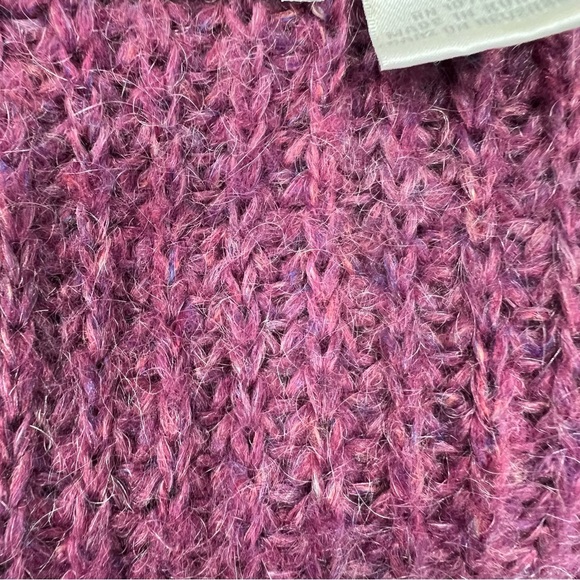 Charlotte Russe Mohair blend fuzzy deep pink cardigan size Medium - Picture 5 of 7